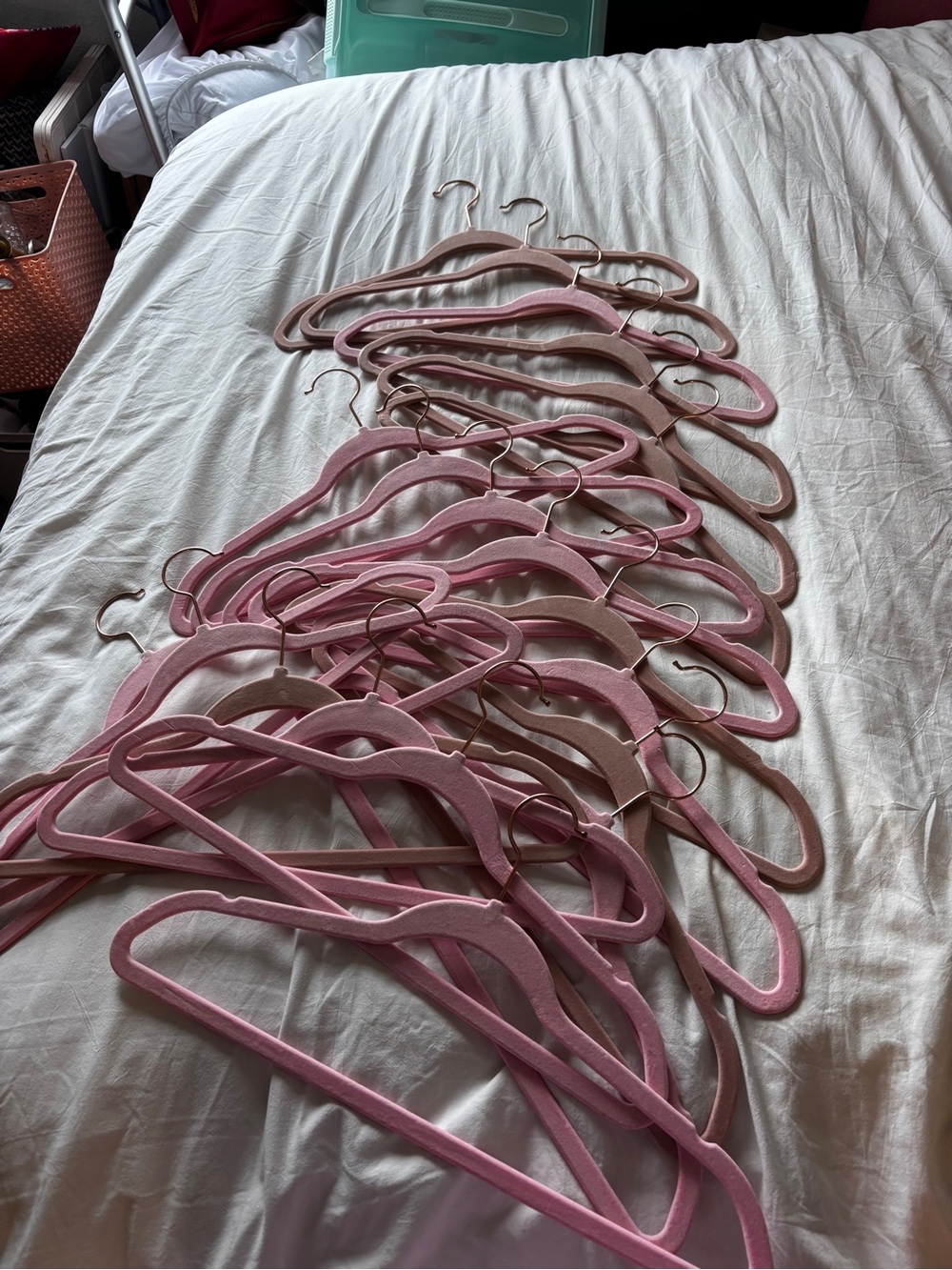 Velvet Pink & Blush Non-Slip Hangers - Lot set of 20